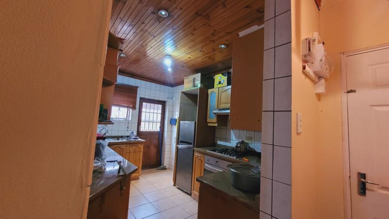 6 Bedroom Property for Sale in Rylands Western Cape